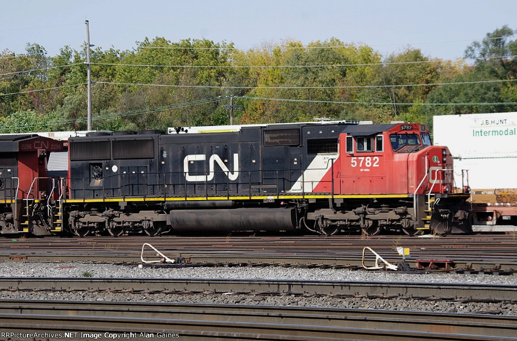 CN 5782